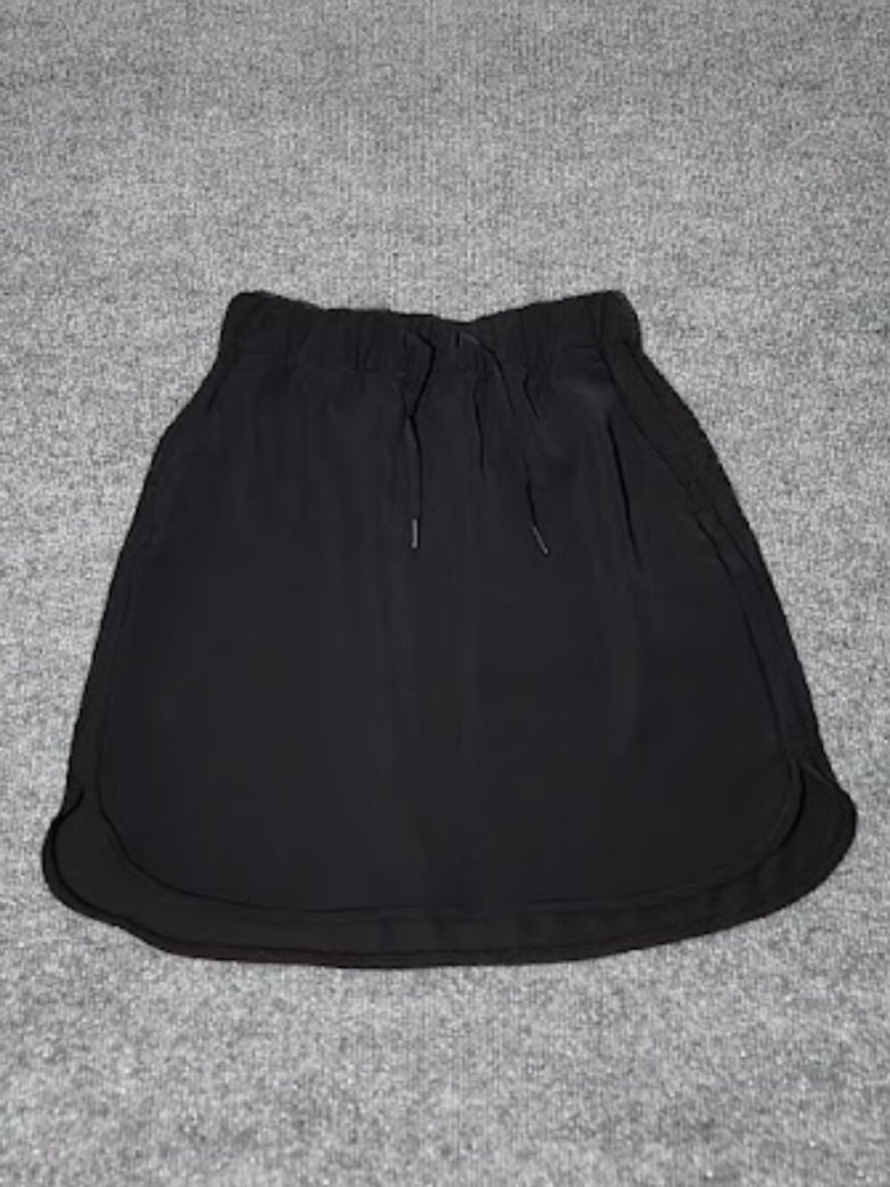 Lululemon Women's Black Athletic Skirt Size 6 (Lululemon size)